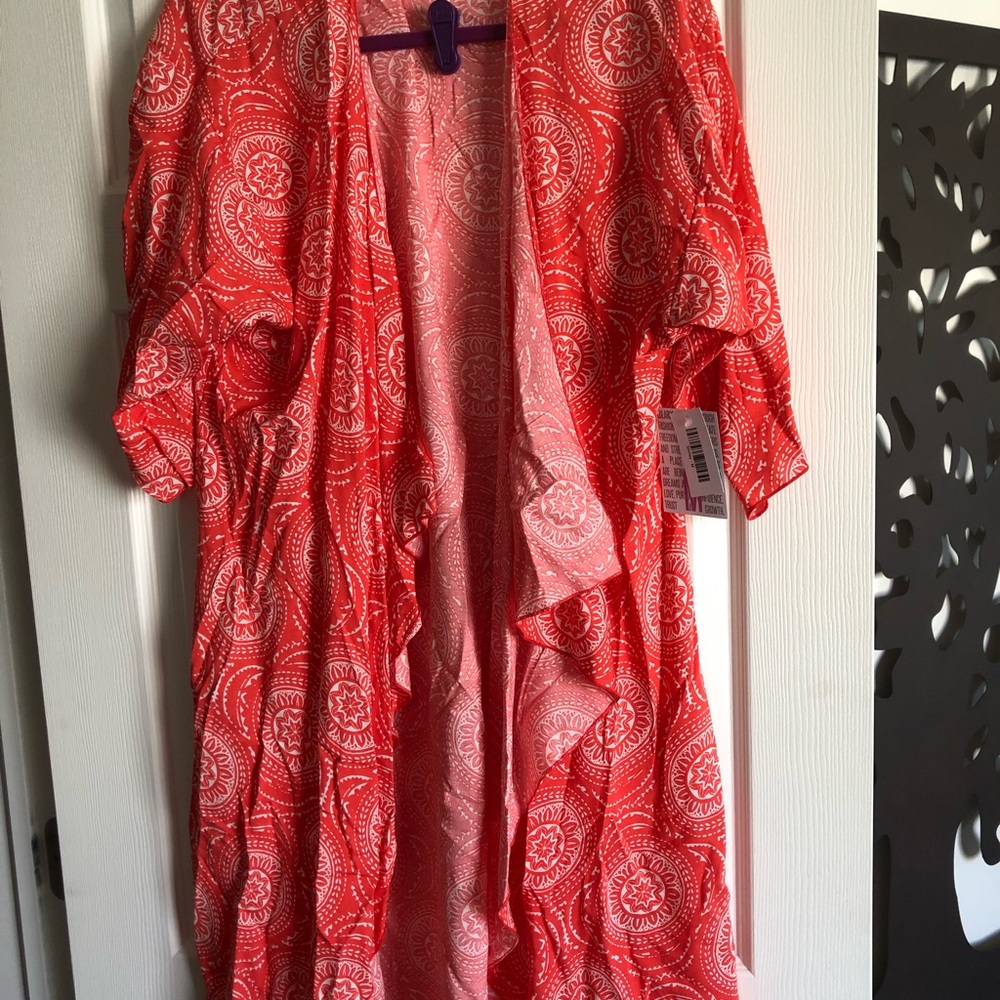 LuLaRoe Shirley Brand New With Tag Size Medium